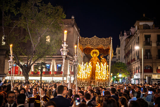 Seville Holy Week: Amargura Virgin Procession, Encarnacion Square Night