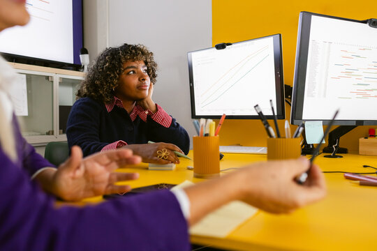 Discuss Project Desk Office