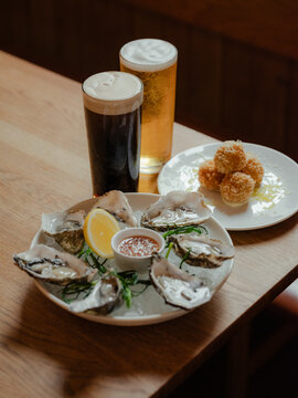 Plate of Oysters 