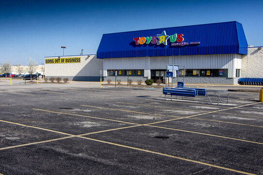 Fairview Heights, IL &mdash; Apr 28, 2018; Toys &ldquo;R&rdquo; Us store displays a Going Out of Business banner during the chain&rsquo;s nationwide closure.