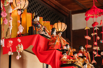 ぼんぼりと雛人形