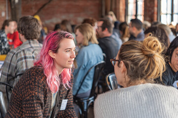 Obraz premium Conversation exchange of ideas in an organization or in society, joining a group listening to discussions sharing creative experiences the face-to-face communicate talking and meeting with strangers 