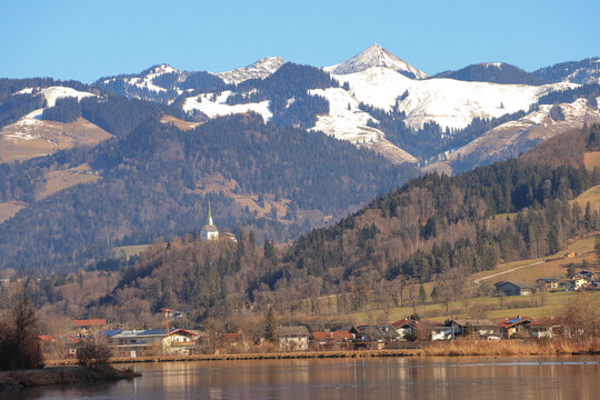 Inntal im Kufsteinerland vor den Chiemgauer Alpen