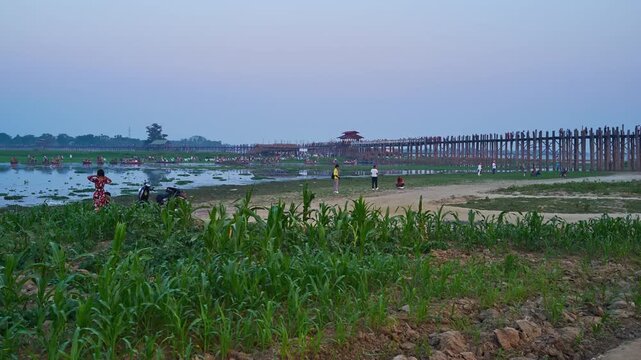 Visit U Bein Bridge on Taungthaman Lake, Mandalay, Myanmar