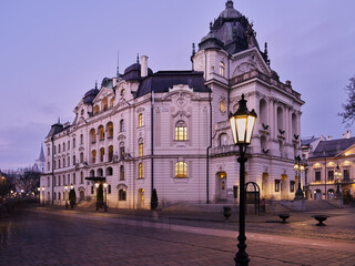 Obraz premium State Theatre Kosice Historic Neo Baroque Architecture At Twilight