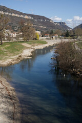 Obraz premium Les berges du Tarn, Millau, France