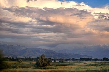 Fototapeta premium Mountains and clouds in the wilderness