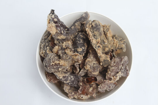 closeup keripik paru on bowl