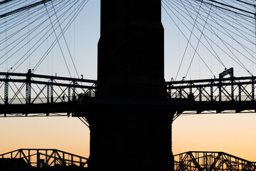 Fototapeta premium bridge silhouette cincinnati ohio