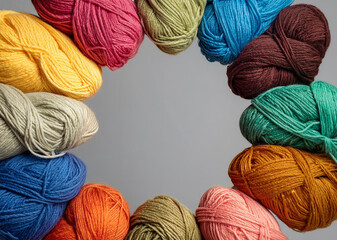 실-코튼실-털실-뜨개실-털실타래-실타래-원형 배치-플랫 배치-털실 프레임-메세지 공간-중앙 여백