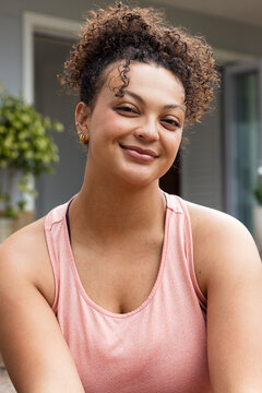 MATLAB code plotting and calculating numerical integration in code block, showing numeric output