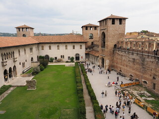 イタリア　ヴェローナ　カステルヴェッキオ博物館