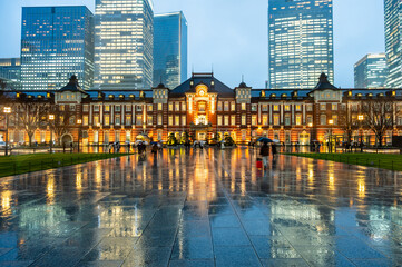 雨の夜の日本の東京
