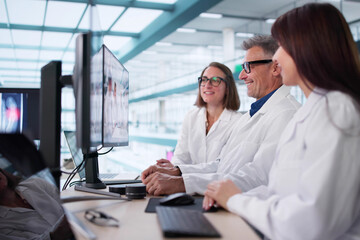 Naklejka premium Medical Professionals Gather For MRI Conference On Video Webinar