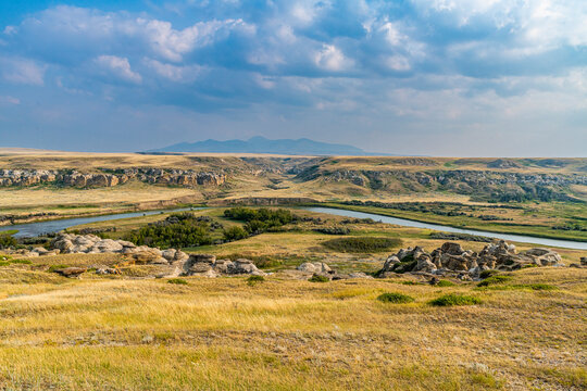 Scenic view of hoodoos along Milk River in Writing-on-Stone Provincial Park