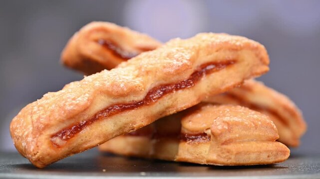 video of jam cookies