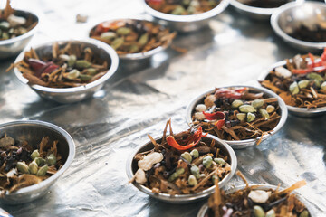 スリランカの市場に並ぶスパイス