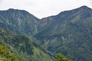 Fototapeta premium 立山連峰の山岳風景