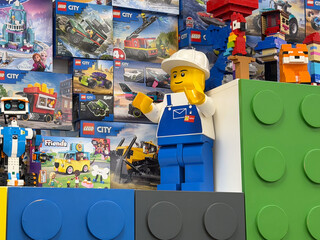 Naklejka premium Lego store display with giant minifigure