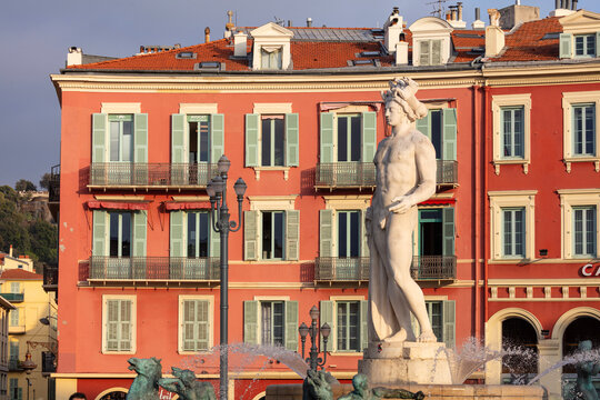 Statue of Apollo, Fontaine du soleil, Place Massena, Nice, Provence-Alpes-Cote d'Azur, France
