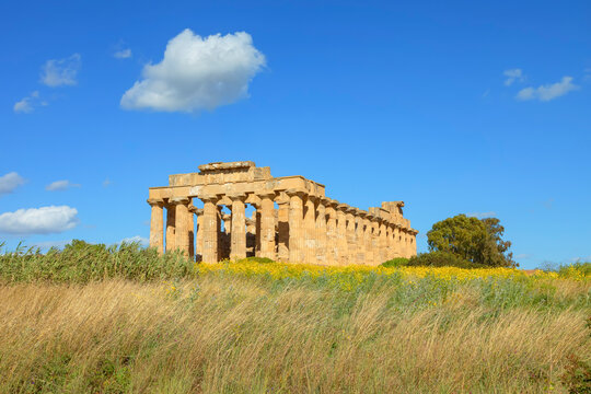 Temple of Hera or Temple E, Selinunte Archaeological Park, Selinunte, Sicily, Italy