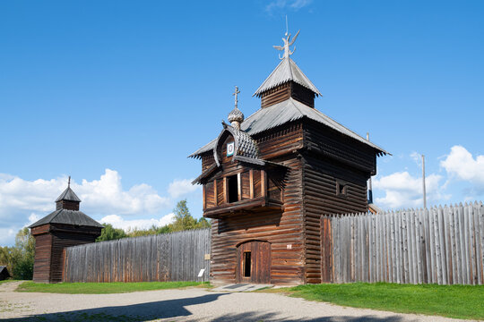 TALTSY, RUSSIA - SEPTEMBER 08, 2025: The towers of the Ilimsk wooden fortress on a sunny September day. Taltsy Architectural and Ethnographic Museum, Irkutsk Region