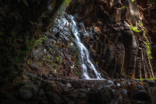 Der Wasserfall Cascada de Arure im Barranco de Arure auf La Gomera