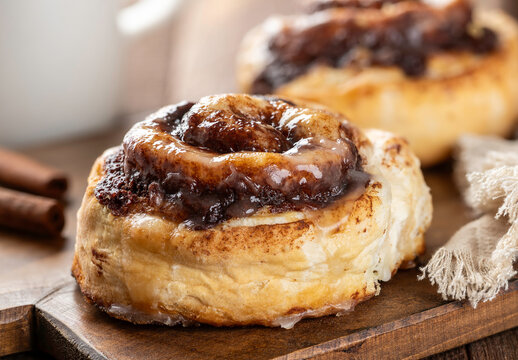 Fresh glazed cinnammon rolls closeup