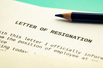 Obraz premium Employee resignation letter and pen beside. 