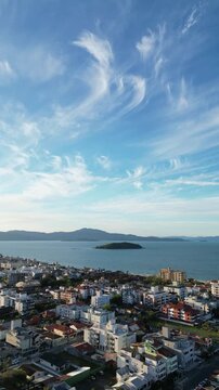 Praia de Canasvieiras Florian&oacute;polis