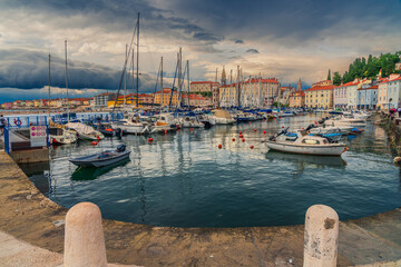 Muelle de Piran al atardecer © AcasPhotography