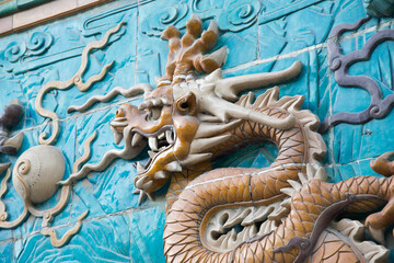 Obraz premium Nine Dragon Wall at Beihai Park, Beijing - Traditional Chinese Architecture