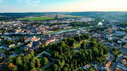 Obraz premium Aerial panoramic view above the old town around the city Château-Thierry in France on a sunny summer day. 