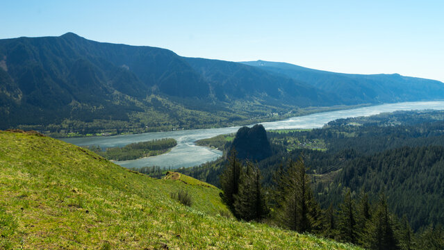 Hamilton Mountain Trail, trailhead in Beacon Rock State Park, Washington State