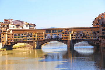 Obraz premium Ponte Vecchio Bridge Over Arno River, Florence Italy