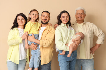 Obraz premium Portrait of big family on beige background