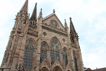 Obraz premium neo-gothic protestant church (st étienne) in mulhouse in alsace in france 