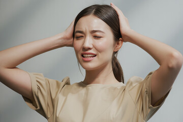 Fototapeta premium ストレスを感じる日本人女性 Generative AI