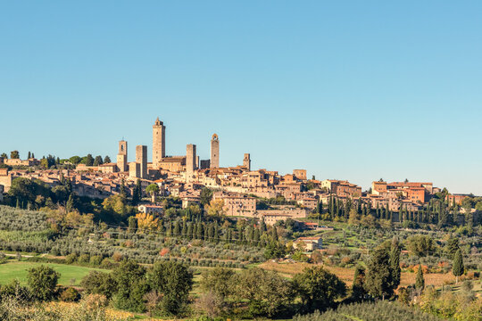 Italy, Tuscany, San Gimignano, townscape with gender towers