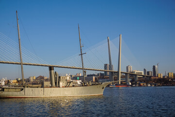 Fototapeta premium View of the Golden Bridge in Vladivostok