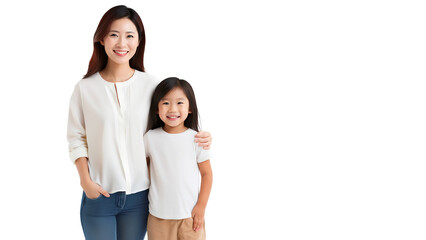 並んで微笑む母親と女の子の親子ポートレート