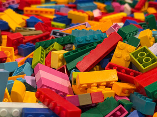 Fototapeta premium Colorful toy building bricks pile