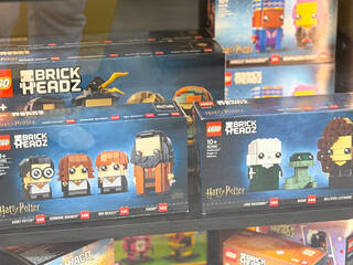 Naklejka premium Lego brickheadz harry potter boxed display