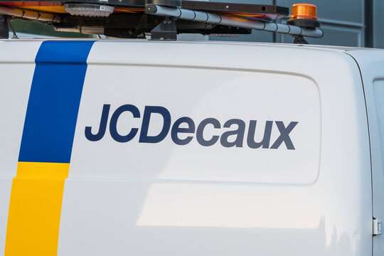 JCDecaux logo. Link&ouml;ping, &Ouml;sterg&ouml;tland, 06-08-2025