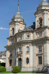 Obraz premium Elegant building with towers and intricate architecture.. Royal Palace of La Granja de San Ildefonso, Spain