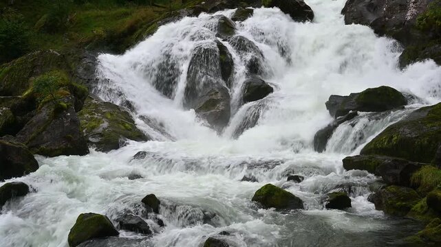 Wasserfall in Geiranger, Geiranger Fjord, Geiranger, Stranda, Romsdal, Norwegen, Europa