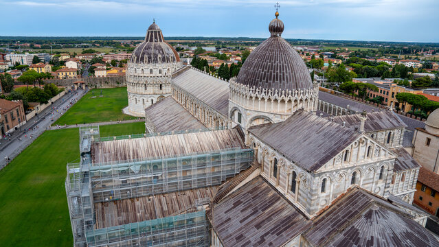 Bird&rsquo;s-eye view of Leaning Tower and Cathedral in Piazza dei Miracoli, Tuscany, Italy