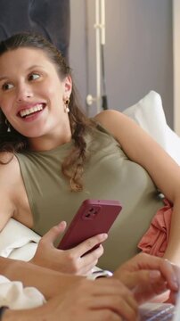 Vertical video: Showing chart comparing students vs teachers warming rates on white with two bars