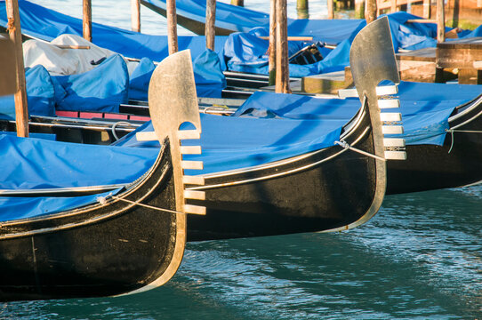 Italy, Vento, Venice.  Composition of gondolas.