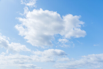 春の始まりの青空と広がる雲55